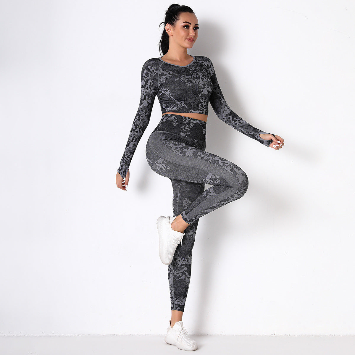 New Hip Lifting Sports Fitness Suit Two Piece Knitted Seamless Yoga Suit