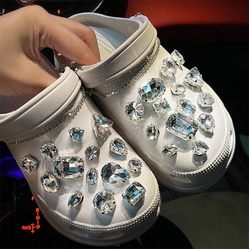 Trendy Rhinestone Croc Charms Designer DIY Quality Women Shoes Charms for JIBS Anime Chain Clogs Buckle Kids Boys Girls Gifts