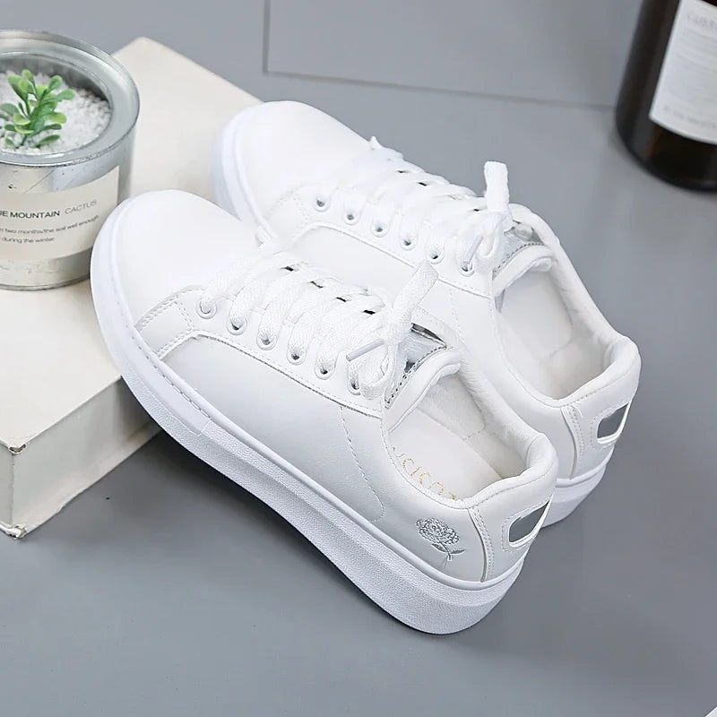 Women Casual Shoes New Spring Fashion Embroidered White Breathable Flower Lace-Up Sneakers White Tenis Feminino Flat  Zapatillas