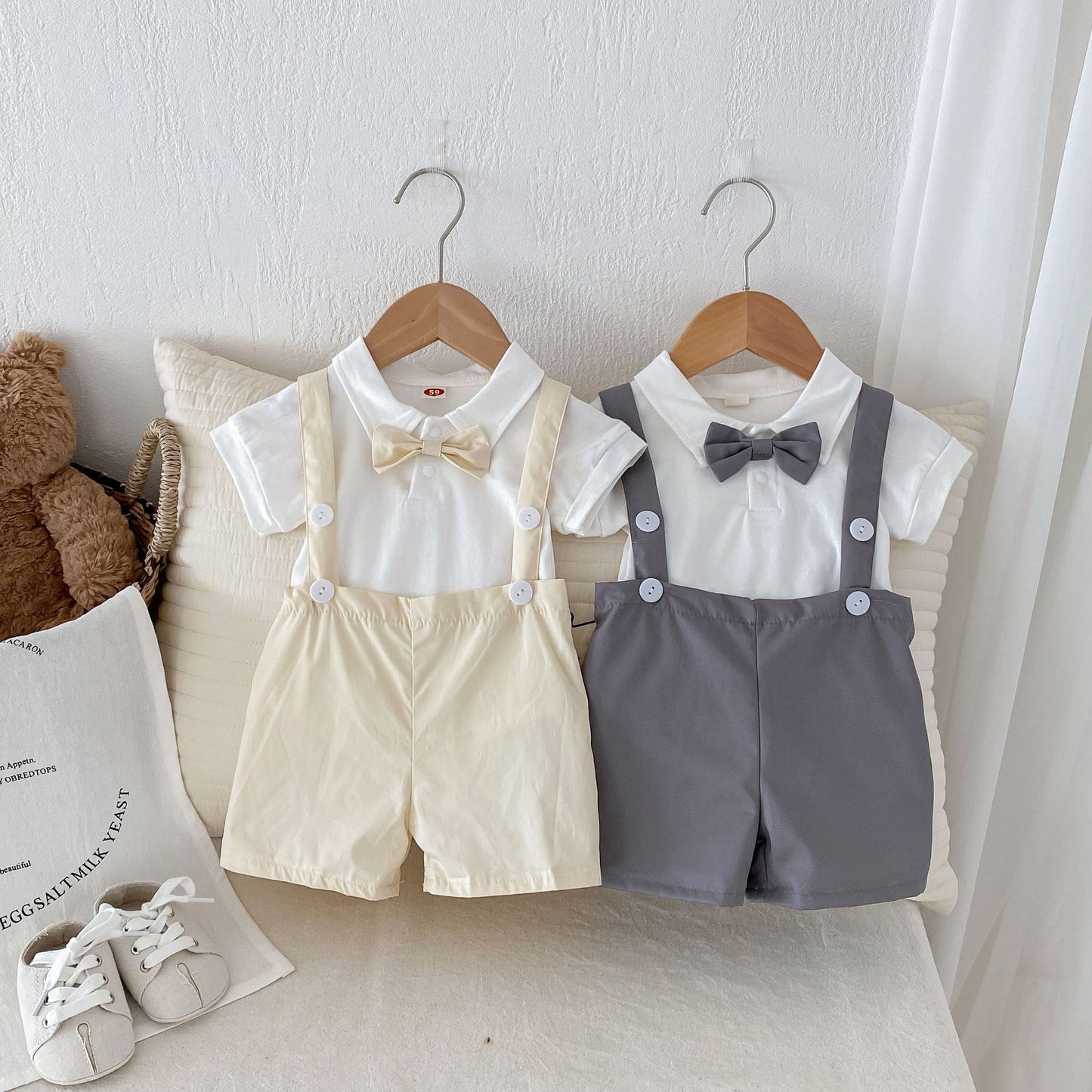 Summer baby hoodie tie suspender shorts two-piece set for gentlemen's one month and one year old dress suspender pants