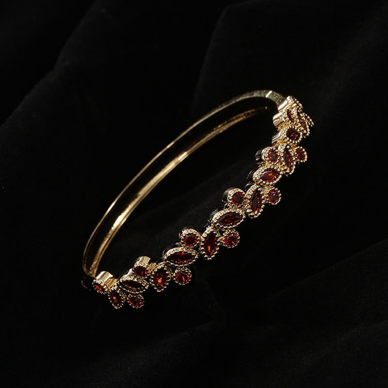 Copper micro inlaid zircon women's leaf bracelet