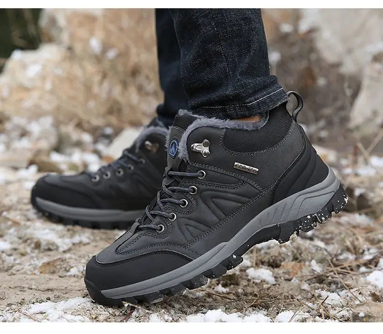 New winter sports shoes for men, outdoor shoes with plush insulation, cotton shoes, lightweight hiking shoes, oversized hiking shoes